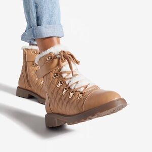 NEW … NAVYA “Light Tan” Lace-Up Boots